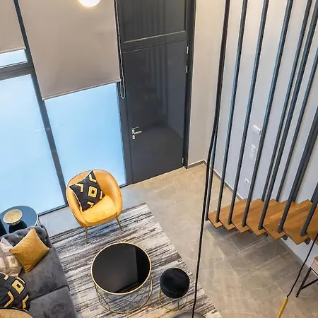 Elegant And Stylish Loft In The Heart Of *