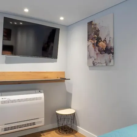 Elegant And Stylish Loft In The Heart Of Apartment Athens